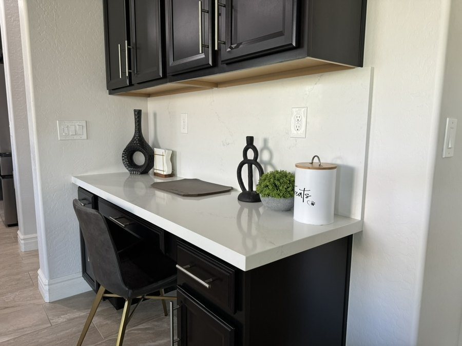Built-in desk with a quartz top and full-height quartz backsplash, Chandler, AZ