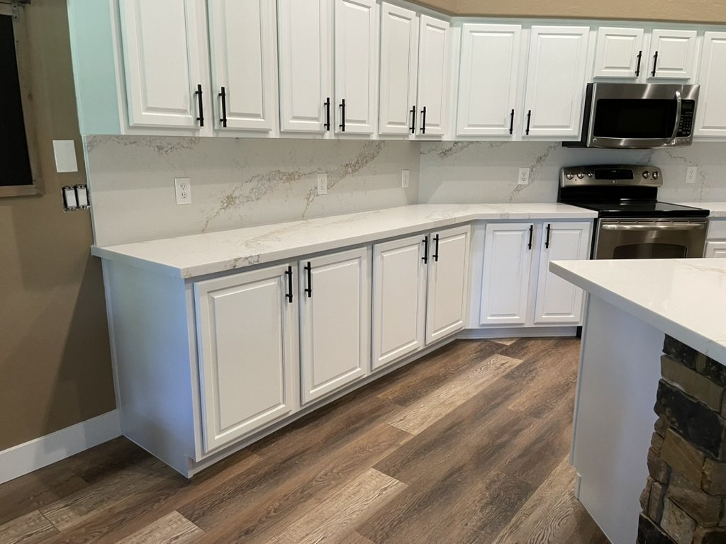 Vein-matched full-height quartz backsplash, Queen Creek, AZ kitchen